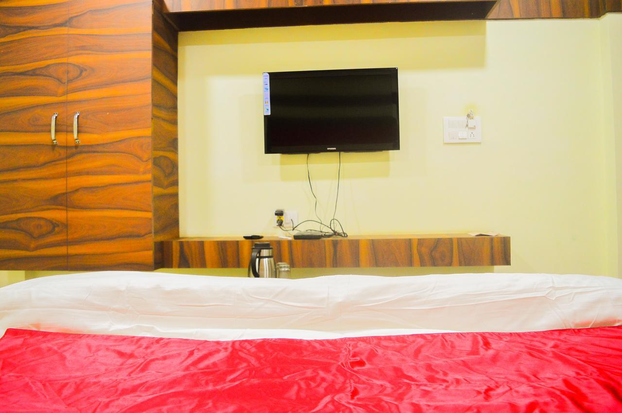 Hotel Kalash Ujjain Exterior photo